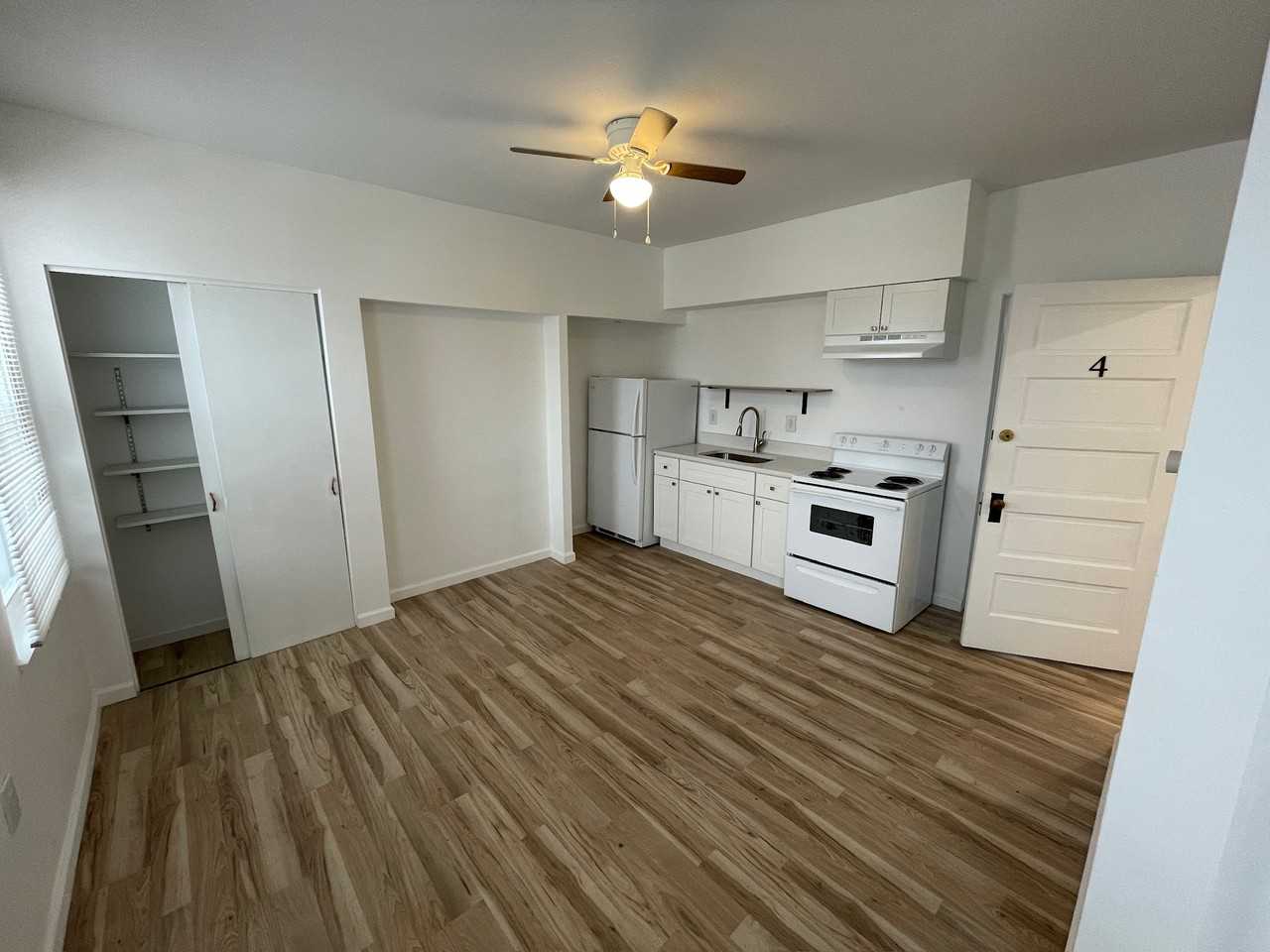 125 Lakewood Ave #4 - Photo 3 of 13