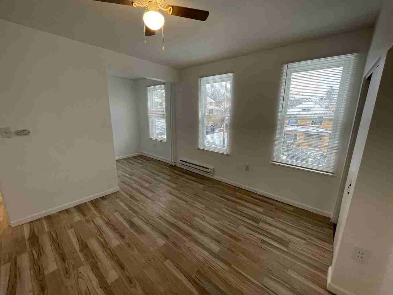 125 Lakewood Ave #4 - Photo 5 of 13