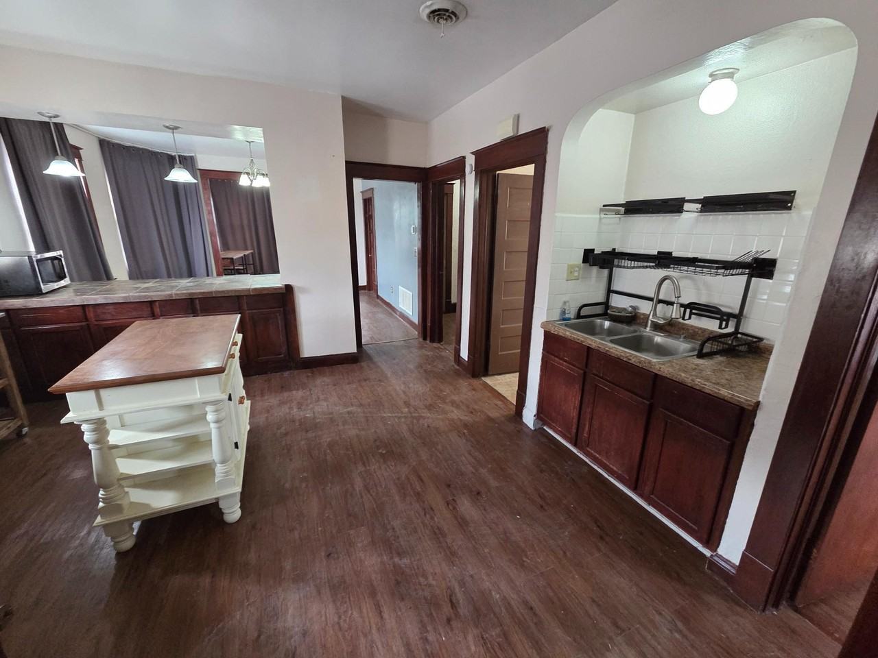 748 S 28th St - Photo 6 of 14