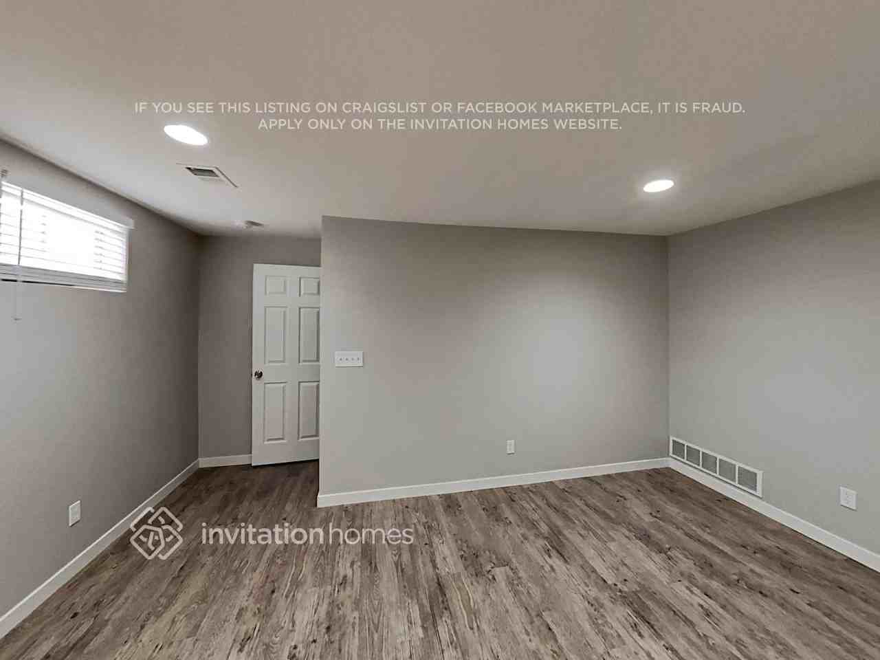 5718 W 17th St - Photo 6 of 18