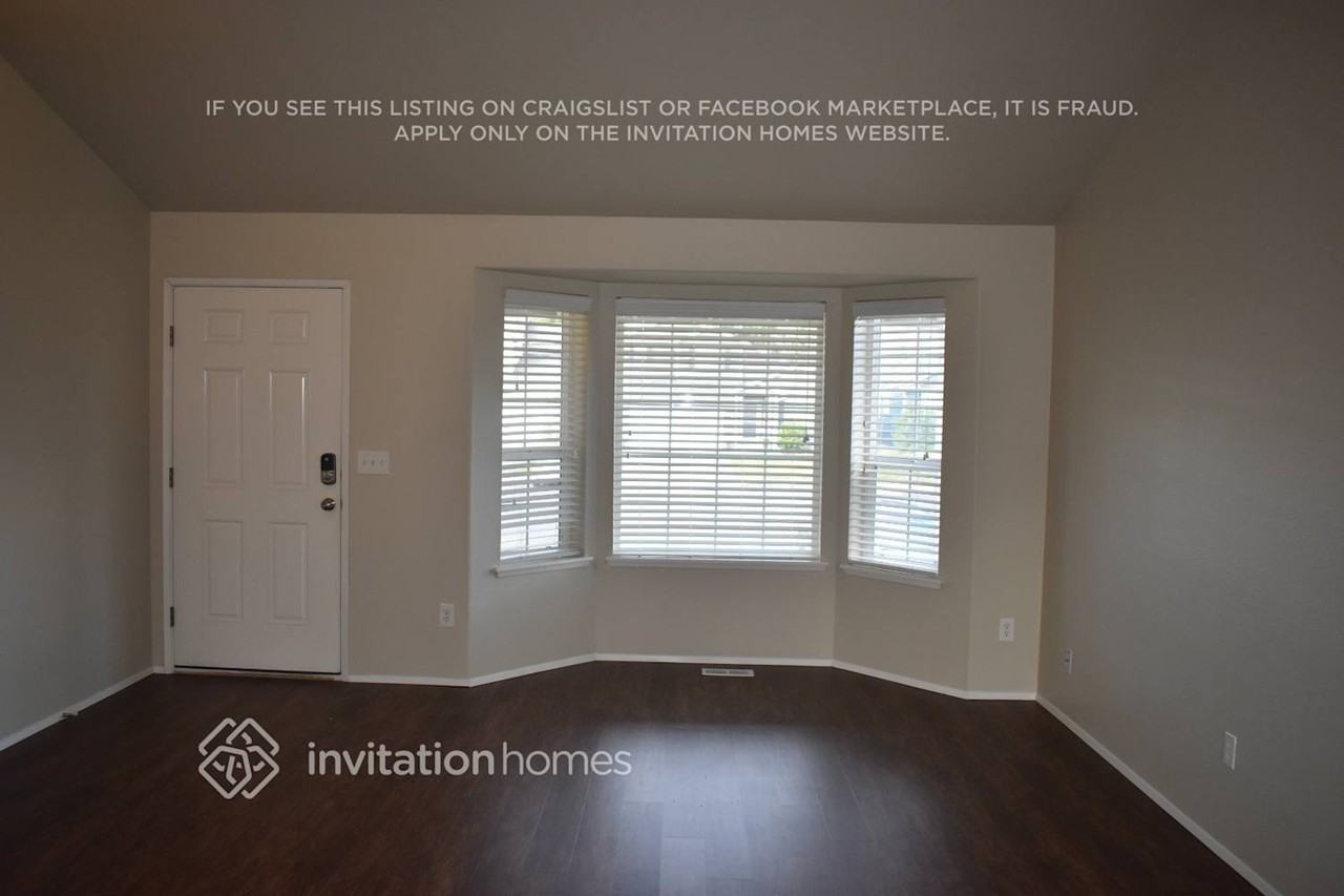 1016 127th Street Ct E - Photo 2 of 15