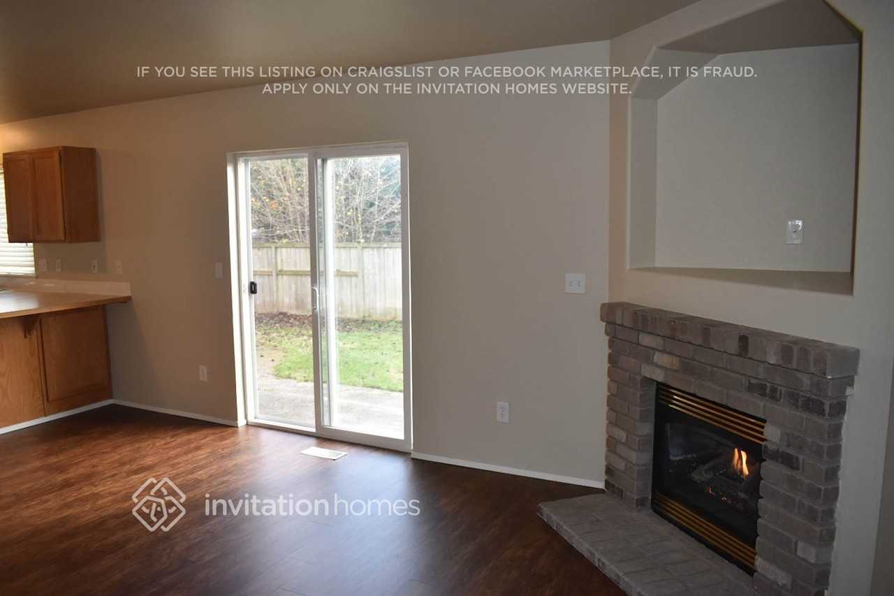 1016 127th Street Ct E - Photo 4 of 15