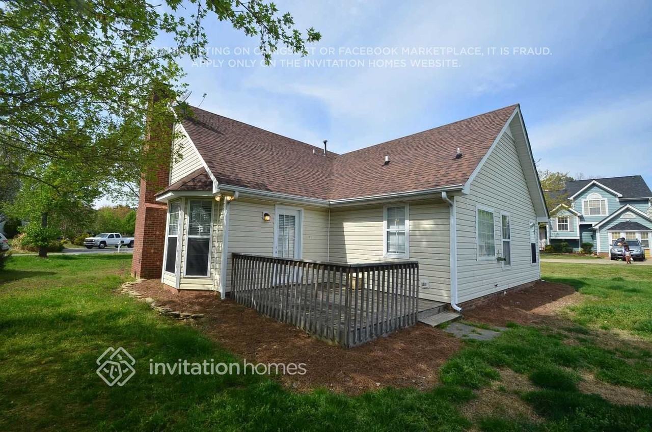 4301 Emerald Ln - Photo 4 of 6