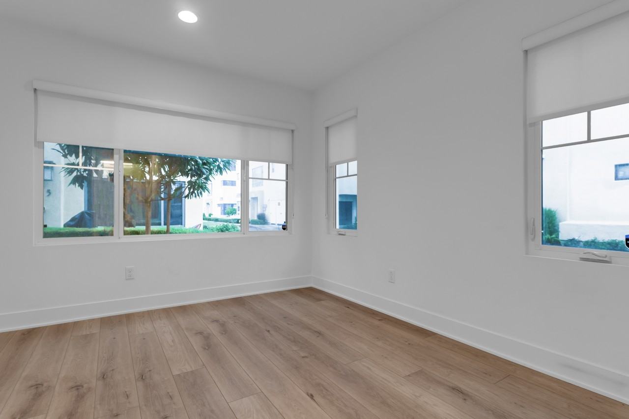 2907 Exposition Pl #1 - Photo 2 of 25