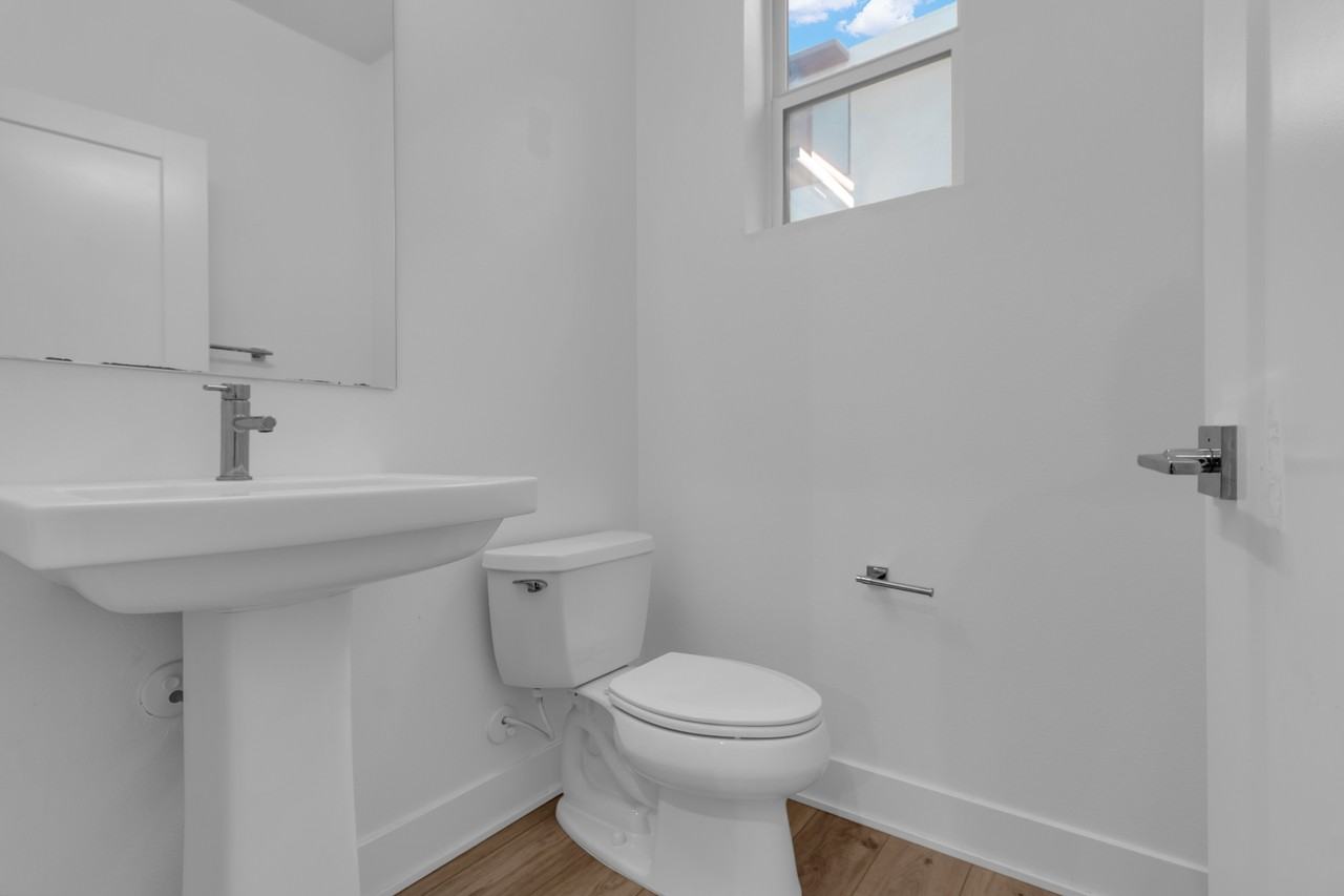 2907 Exposition Pl #1 - Photo 7 of 25