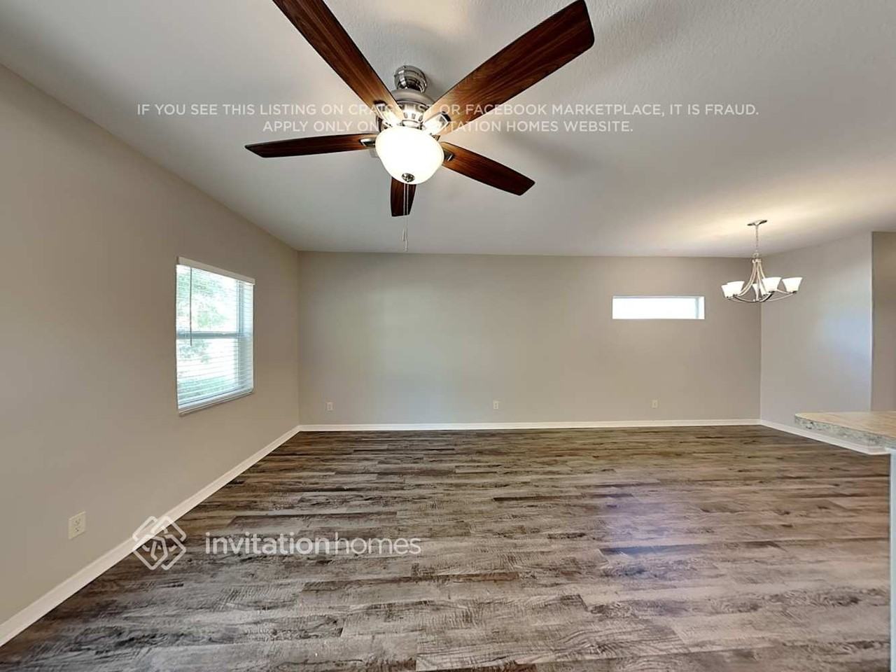 4004 11th St E - Photo 4 of 18