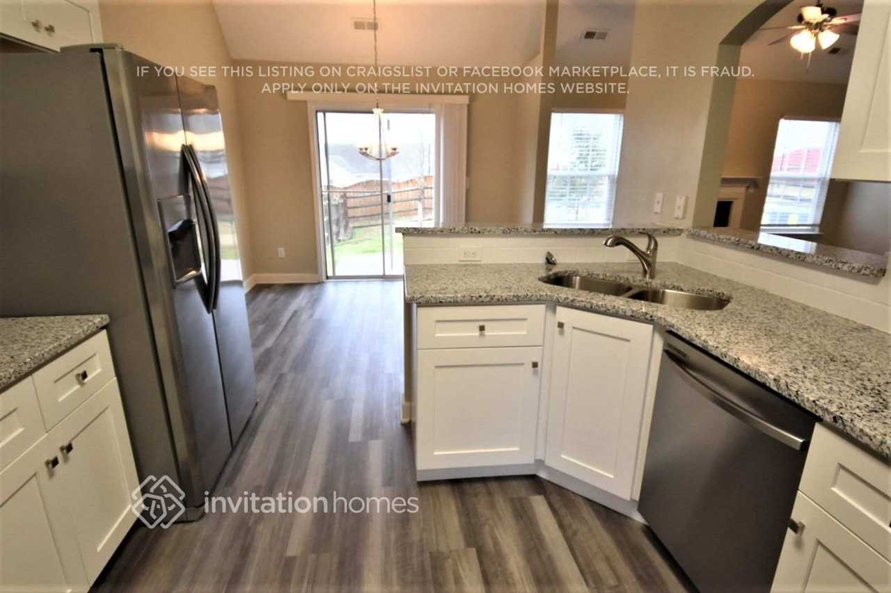 11119 Palestrina Rd - Photo 6 of 15