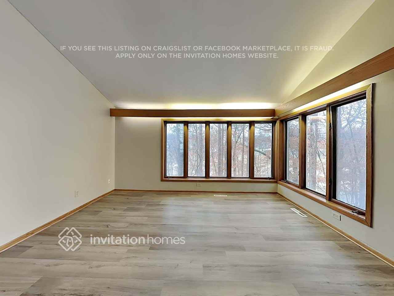 1937 Oakland Rd - Photo 4 of 25