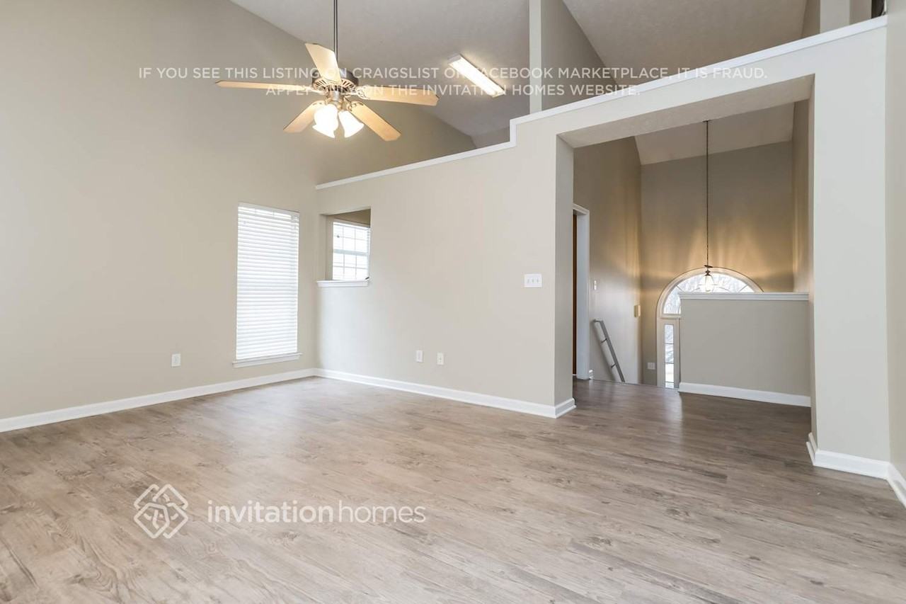 1154 Saint Phillips Ct - Photo 5 of 18