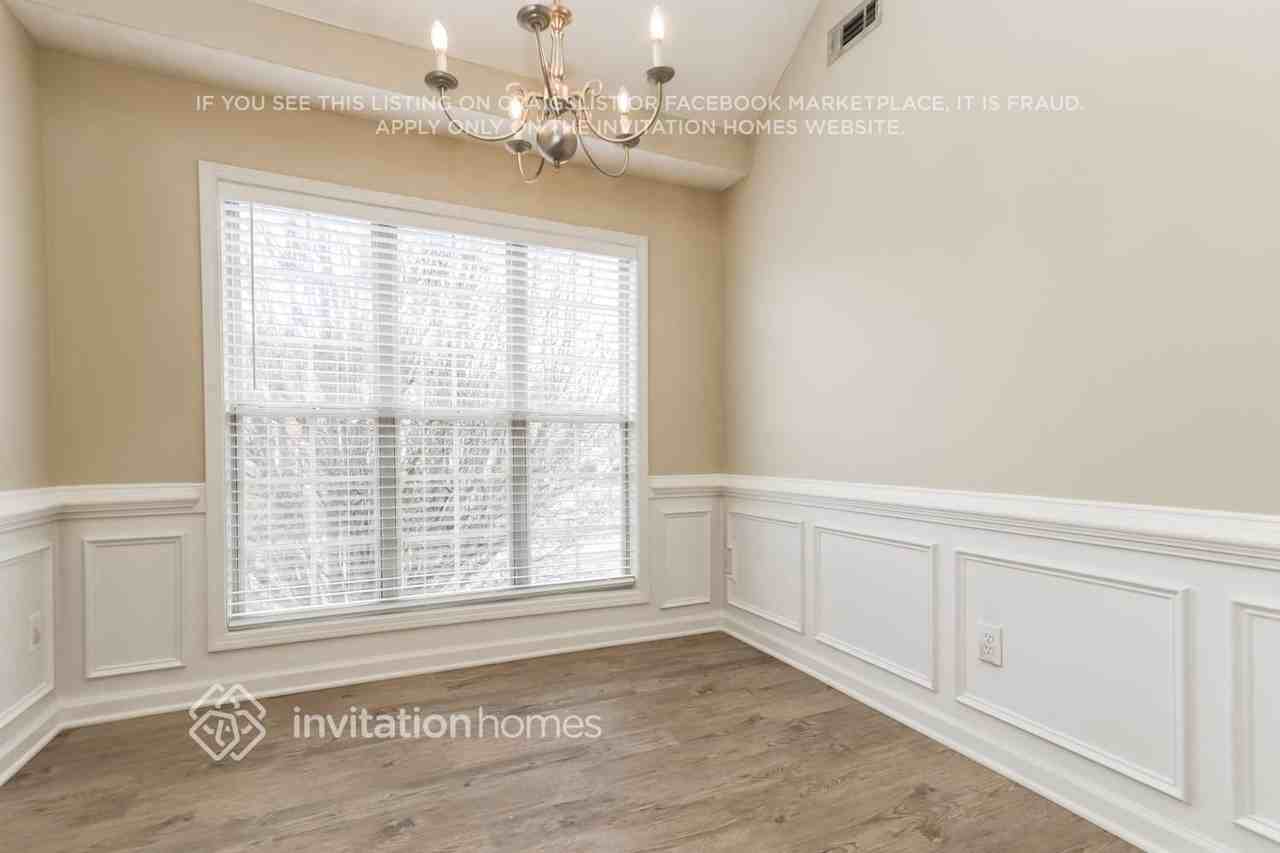 1154 Saint Phillips Ct - Photo 6 of 18