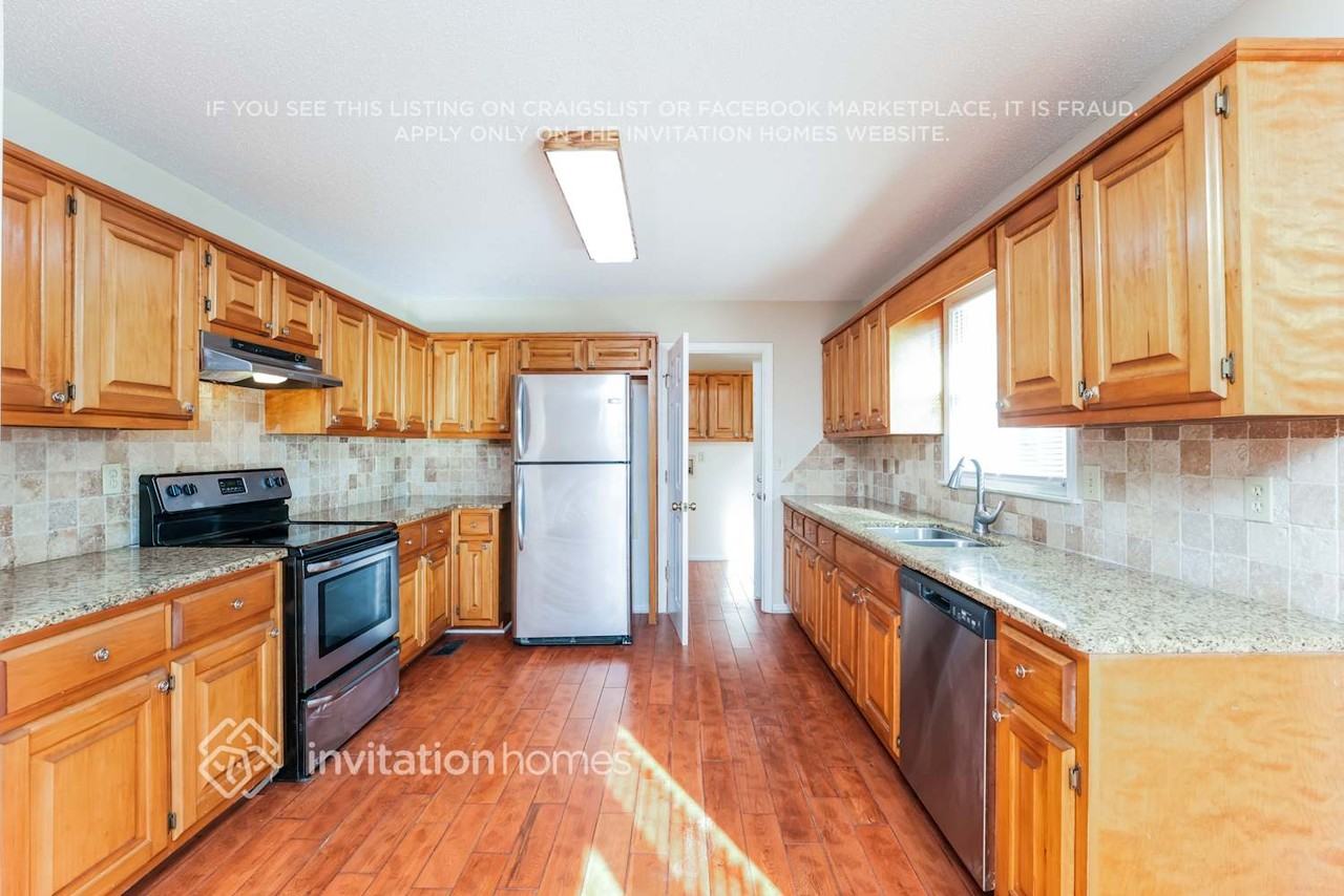 2440 Sherrie Ln Sw - Photo 7 of 18