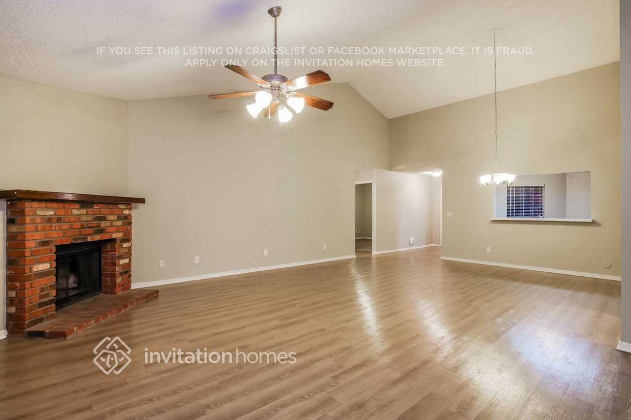 7731 W Shaw Butte Dr - Photo 4 of 17