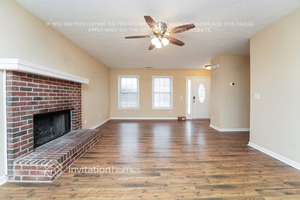 3878 Summer Leigh Ct - Photo 5 of 18