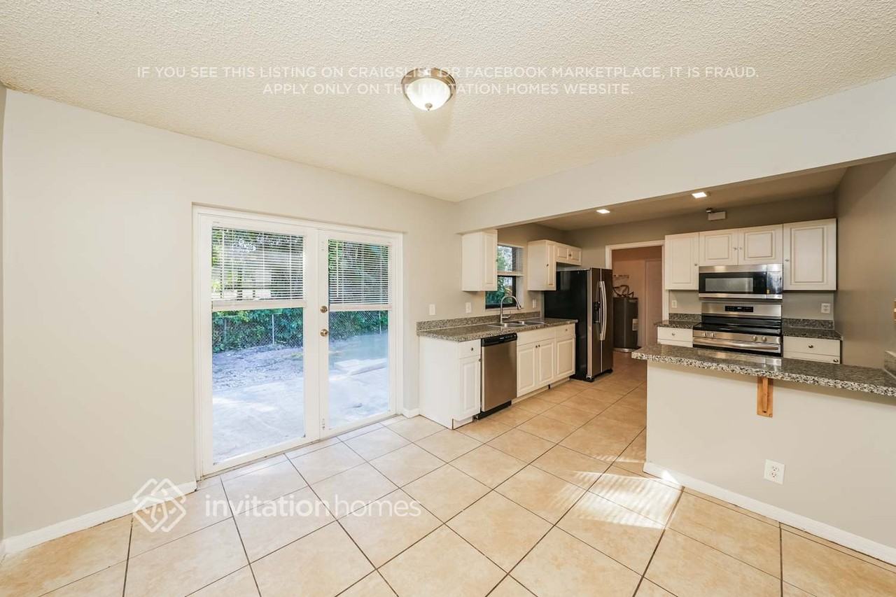 9014 Fashion Pl - Photo 6 of 17