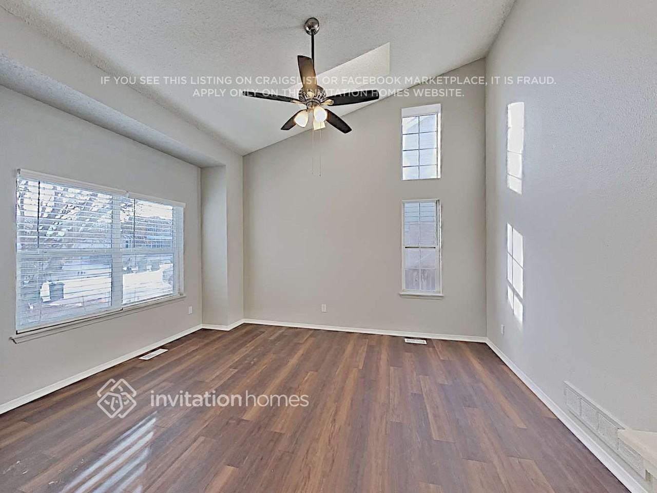 12181 Newport Dr - Photo 5 of 20