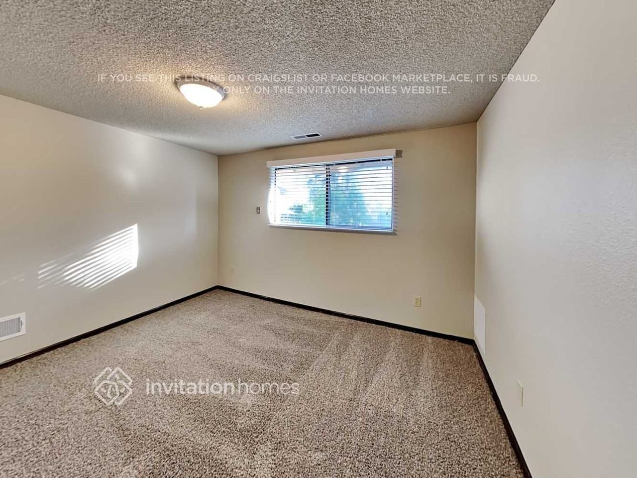 8220 64th Street Ct W - Photo 7 of 11