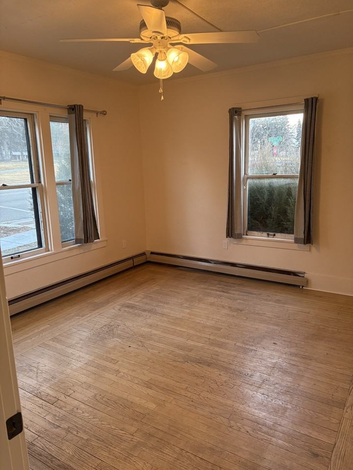 737 S Atlantic St #2 - Photo 4 of 18