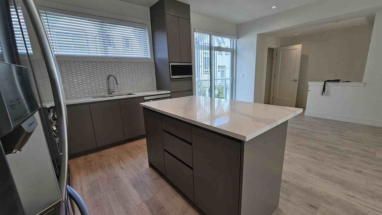 23785 Dewdney Trunk Rd #22 - Photo 2 of 20