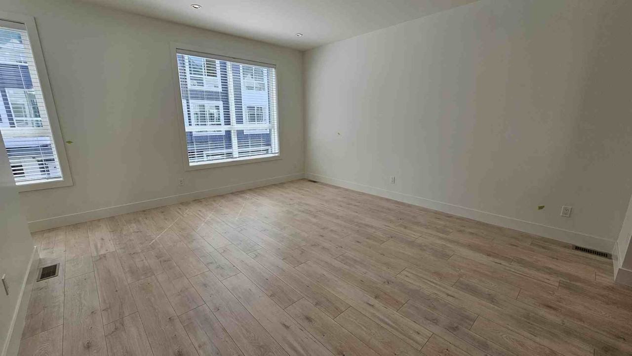 23785 Dewdney Trunk Rd #22 - Photo 6 of 20