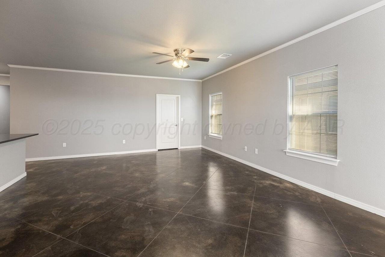 9921 Otis Ct - Photo 5 of 37