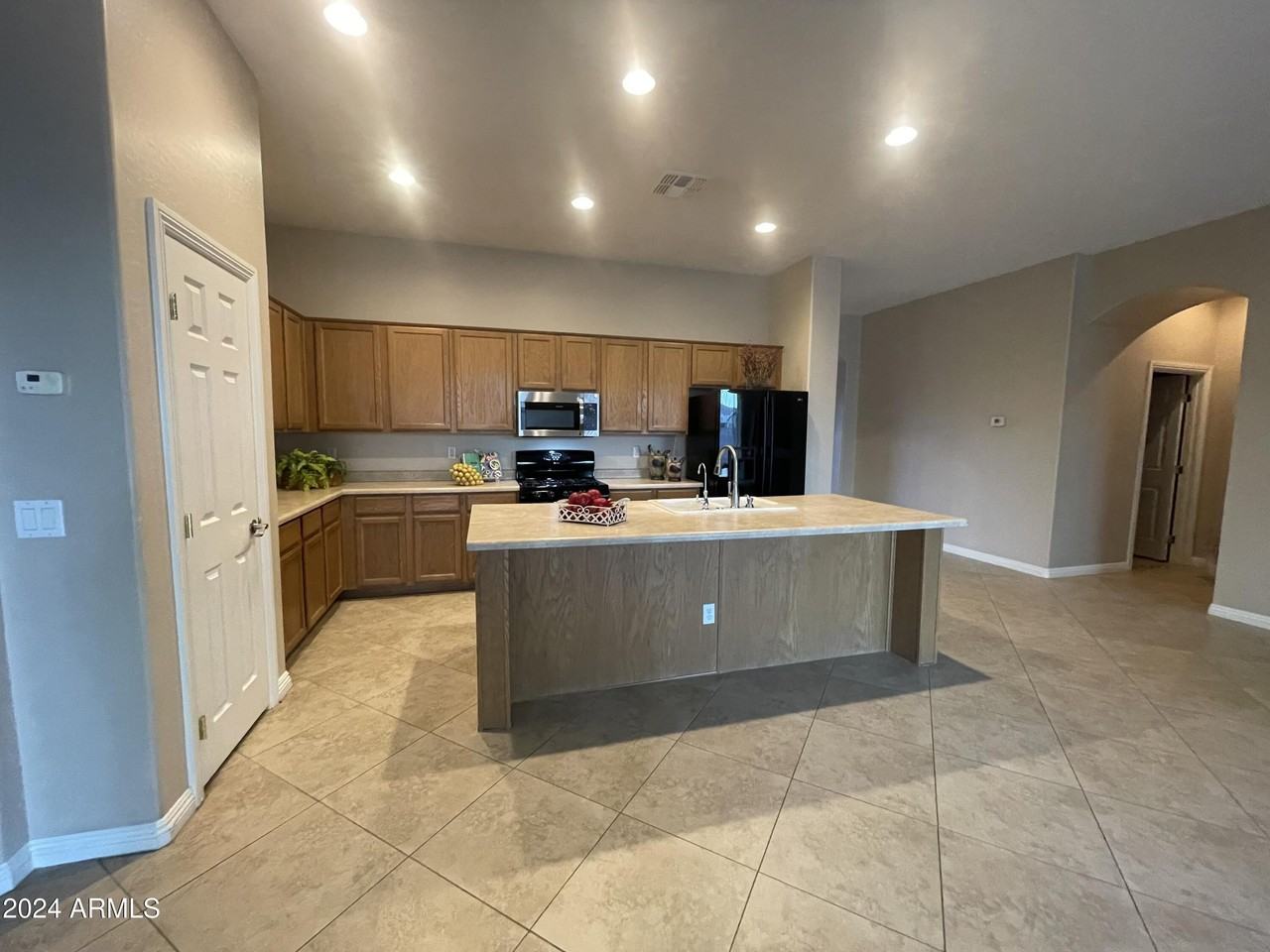 1967 E Glacier Pl - Photo 7 of 35