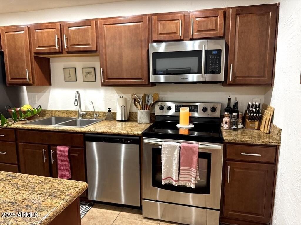 3428 E Acoma Dr - Photo 6 of 31