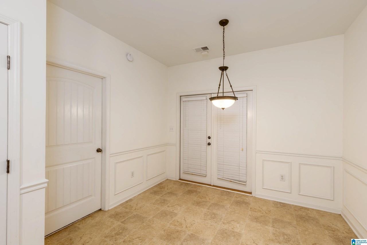 2348 Ridgemont Dr - Photo 7 of 24