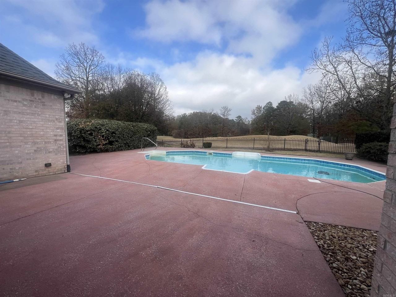 192 Marseille Dr - Photo 6 of 35