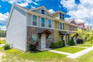 featured image of 1916 Young Rd Se