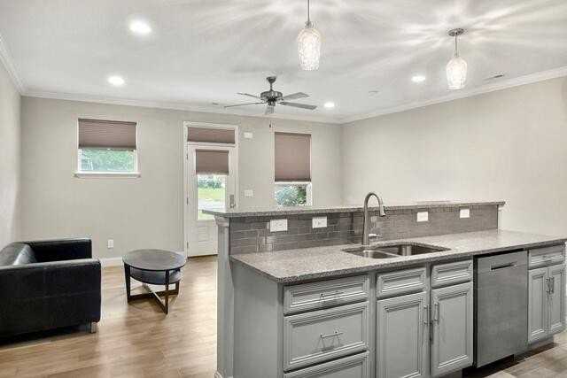 1916 Young Rd Se - Photo 6 of 36