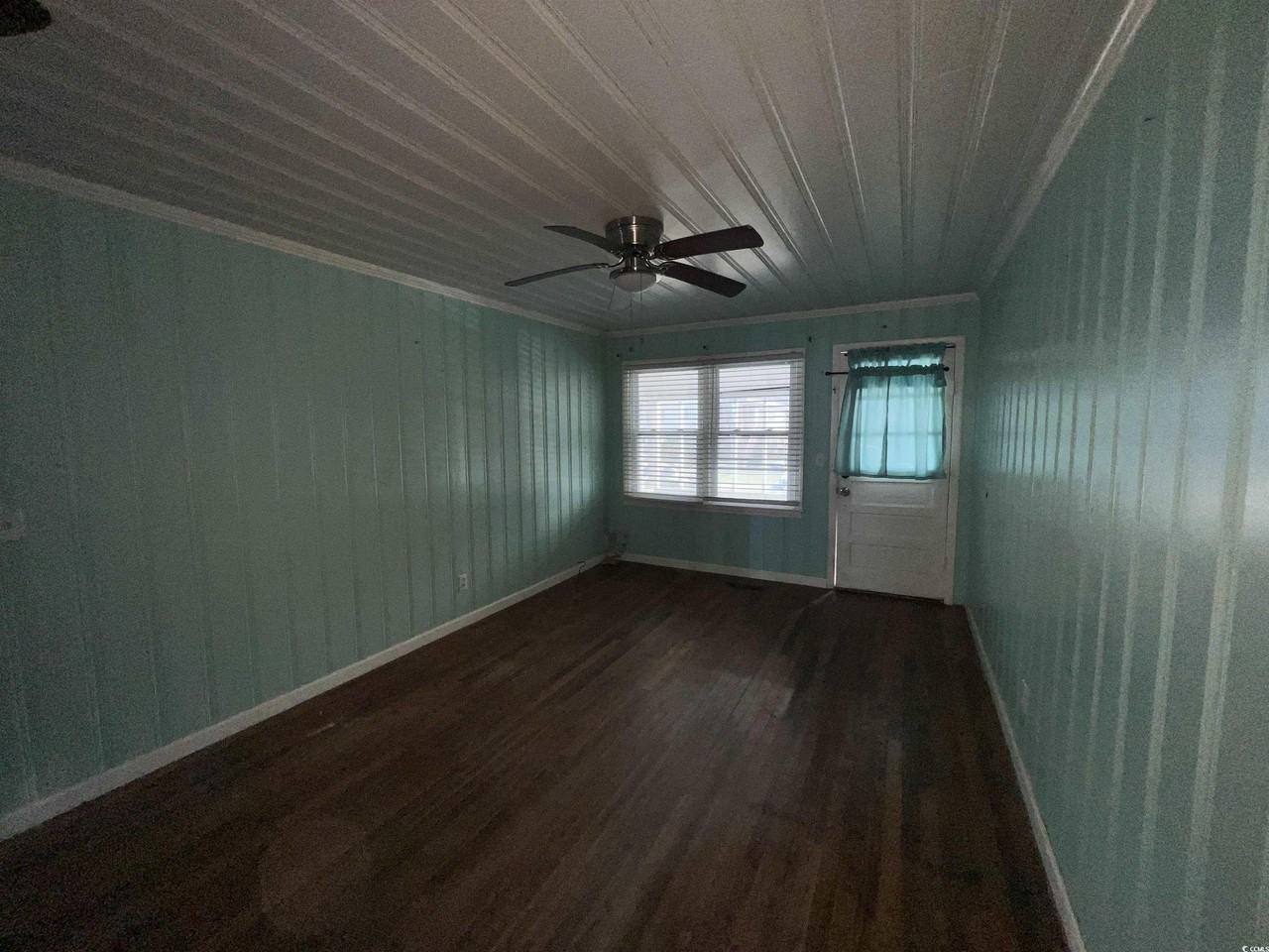 203 56th Ave N - Photo 4 of 14