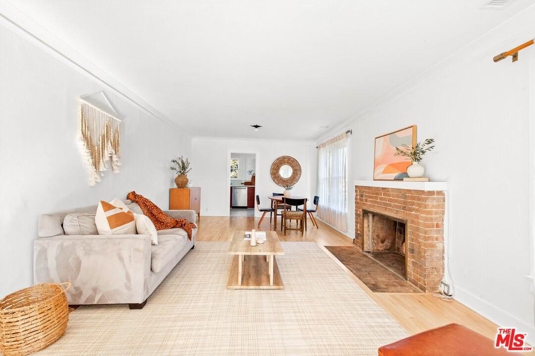 4849 San Rafael Ave - Photo 7 of 38