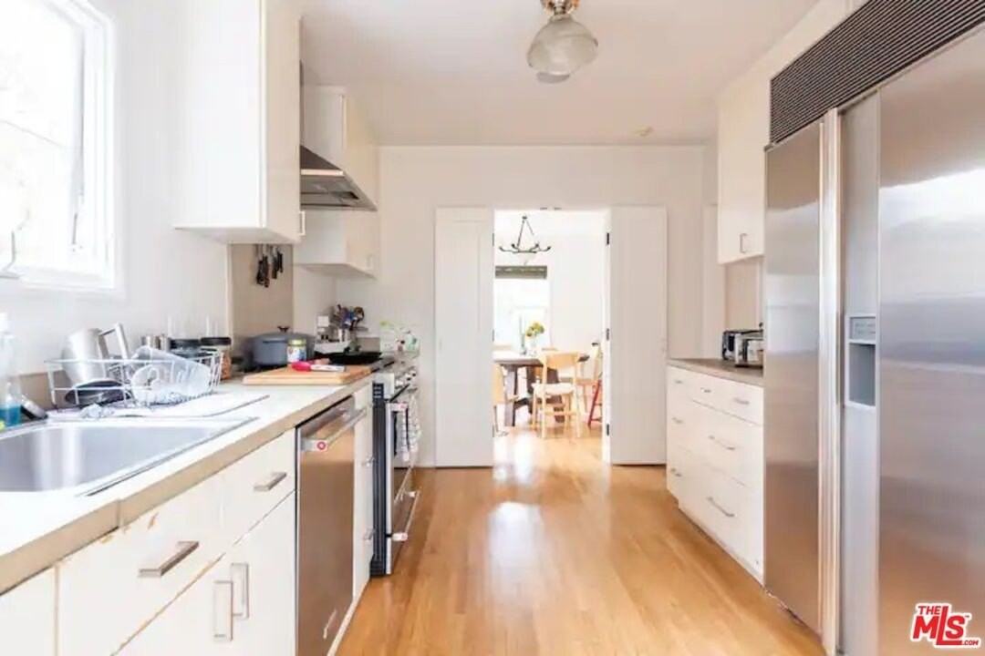 1972 Stearns Dr - Photo 7 of 35