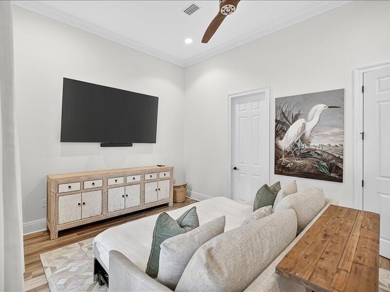 3161 Club Dr - Photo 5 of 49