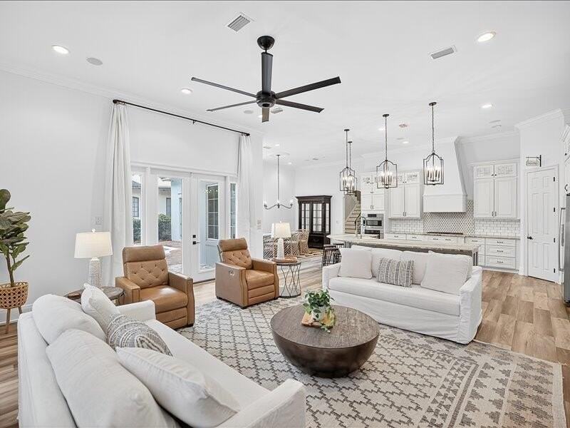 3161 Club Dr - Photo 6 of 49