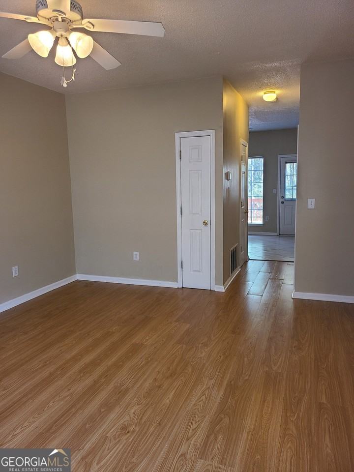 6702 Teresa Ln - Photo 5 of 19