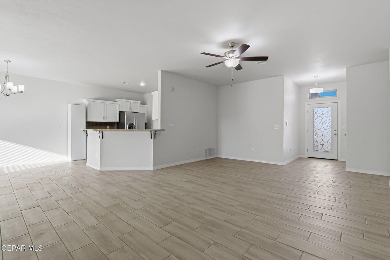 11965 Mountains Pl - Photo 6 of 23