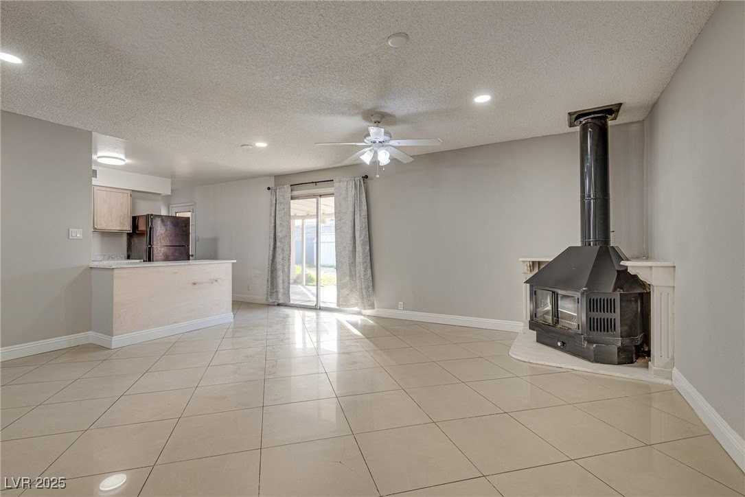 800 Slayton Dr - Photo 5 of 15