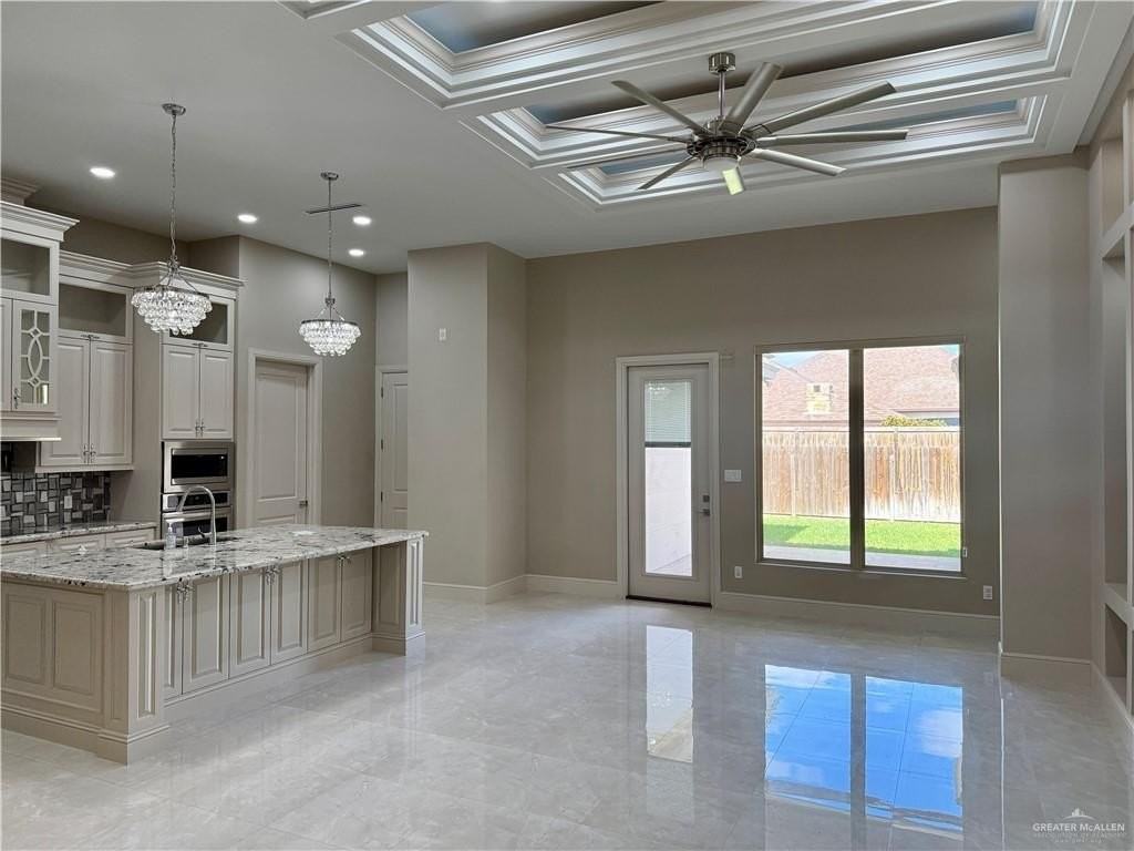 912 W Cheyenne Ave - Photo 5 of 17