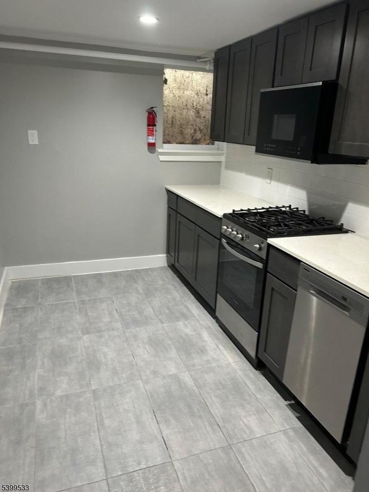 2 Beech Spring Dr #4I - Photo 4 of 4