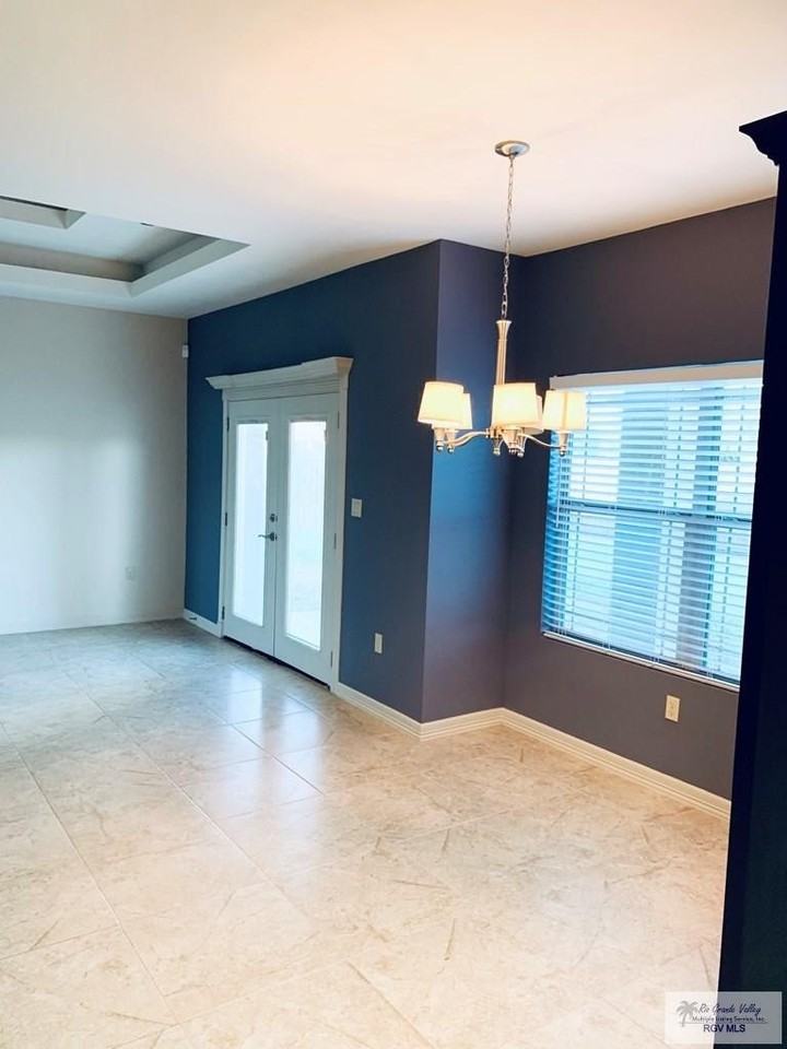 6822 Stone Oak - Photo 6 of 13