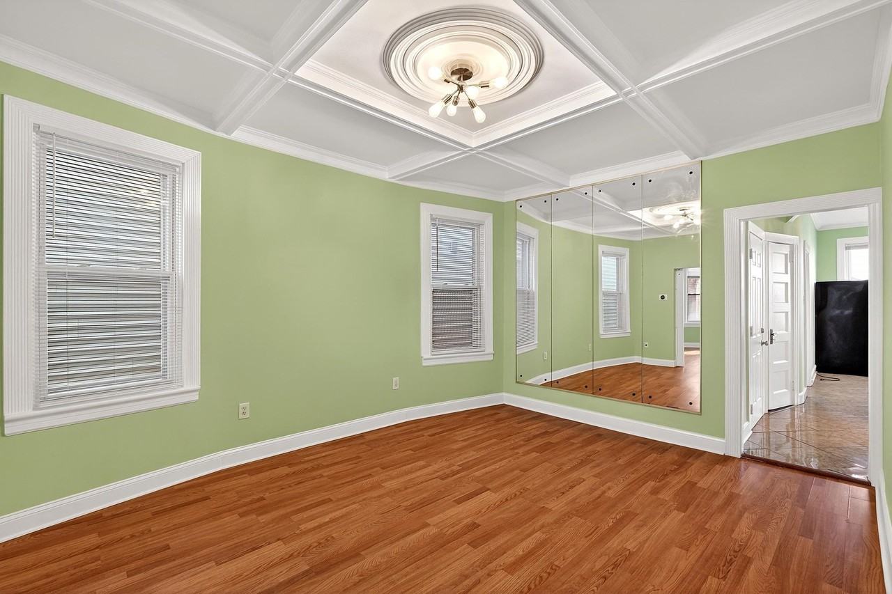 133 W 28th St #1 - Photo 2 of 17