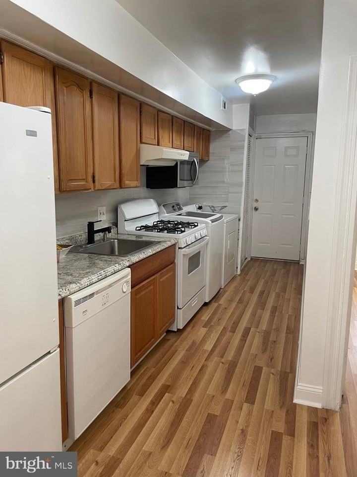 2206 15th St Ne - Photo 4 of 11