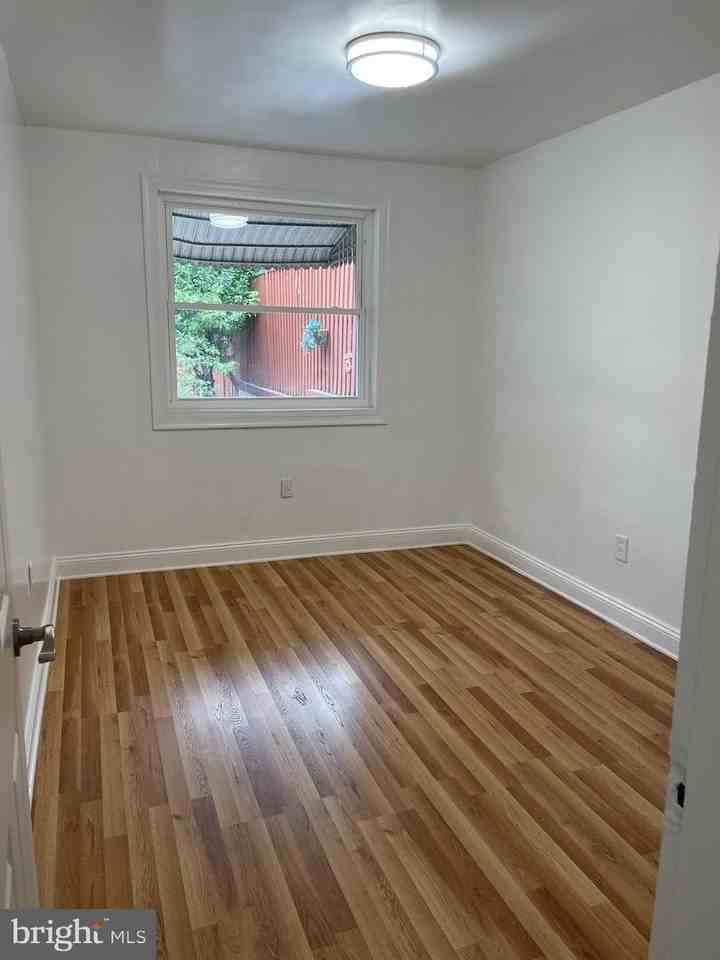 2206 15th St Ne - Photo 5 of 11