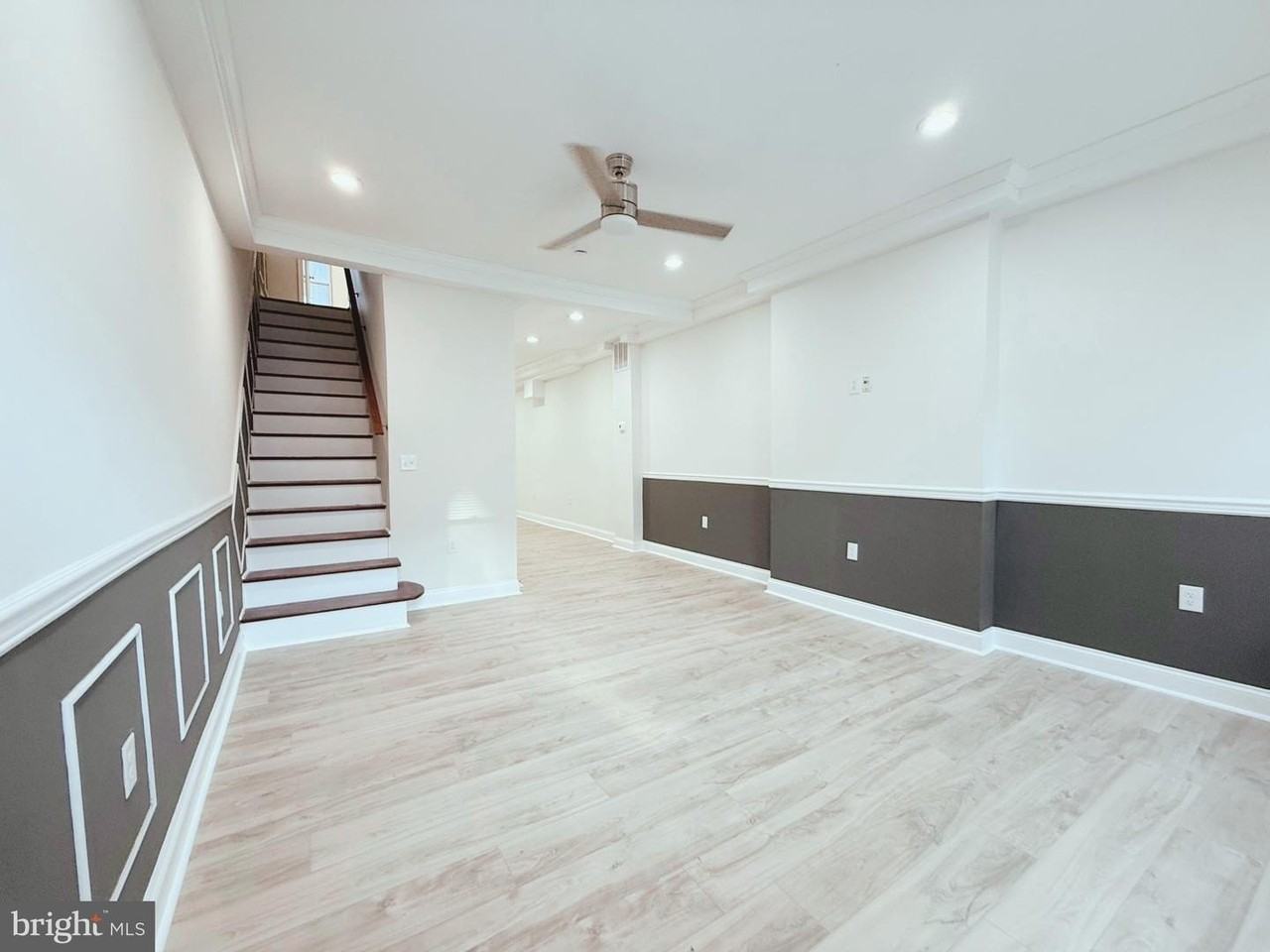 714 Dolphin St - Photo 4 of 29