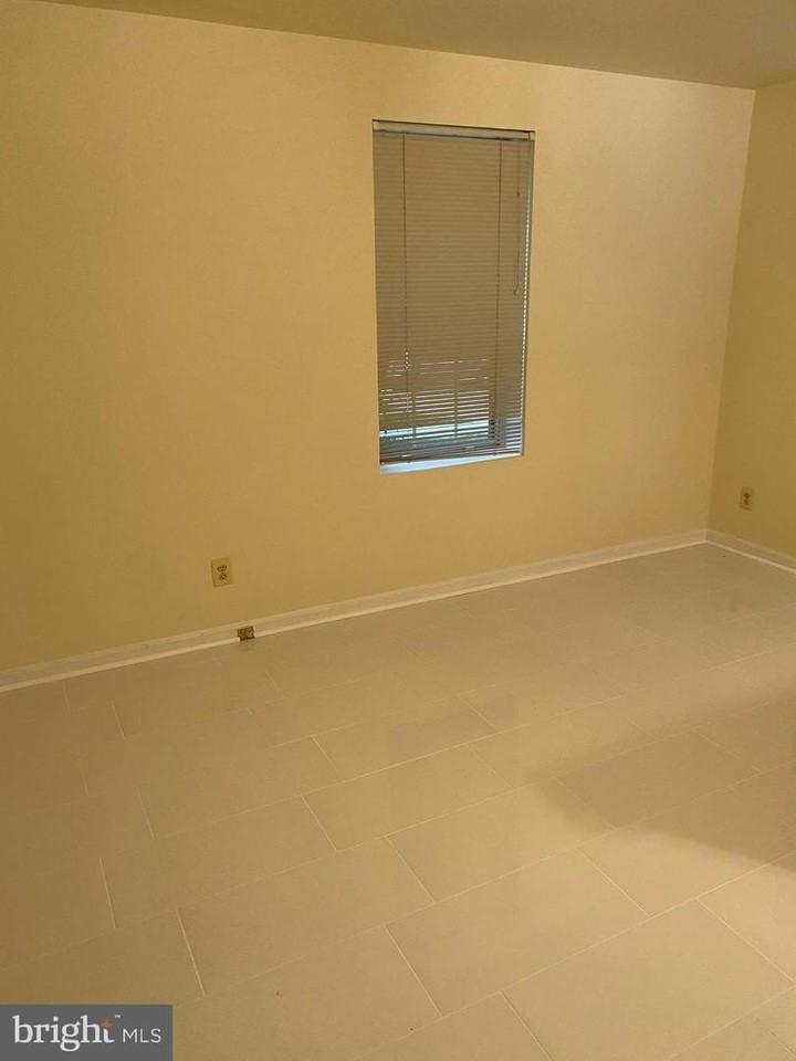 9006 Pickwick Village Ter - Photo 3 of 13