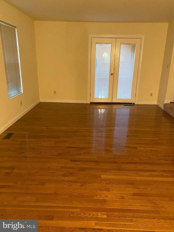 9006 Pickwick Village Ter - Photo 5 of 13