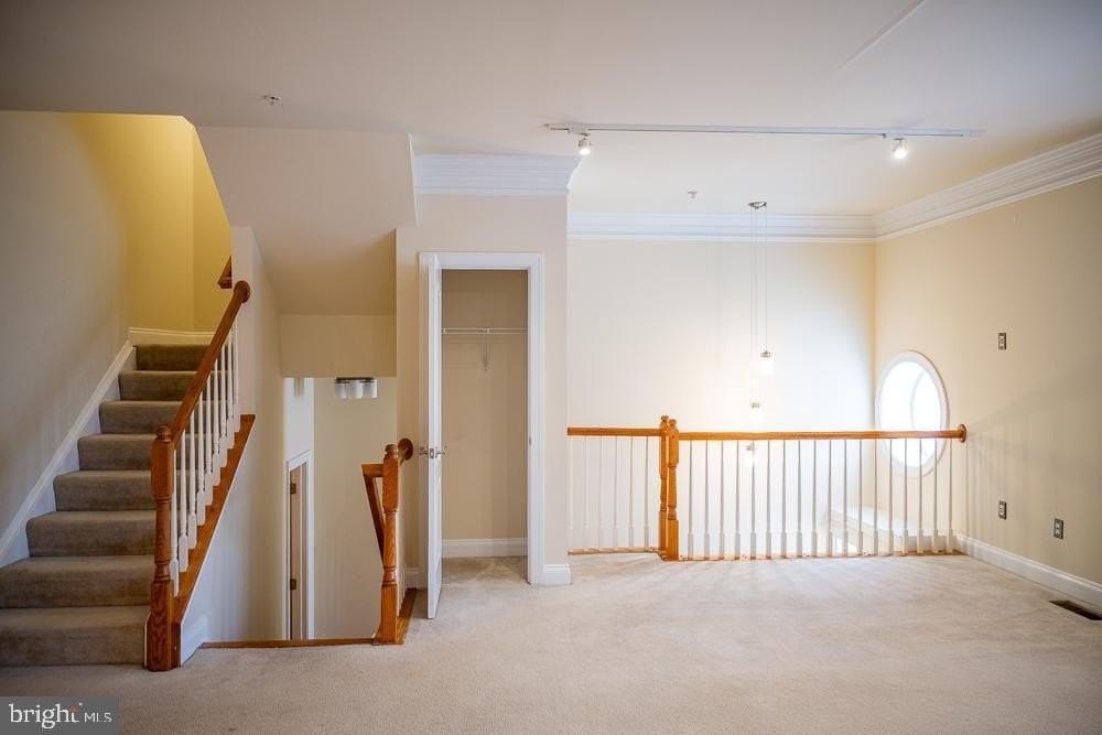 5115 Grimm Dr - Photo 5 of 27