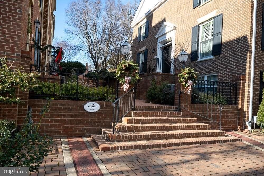 420 1/2 N Saint Asaph St - Photo 2 of 28