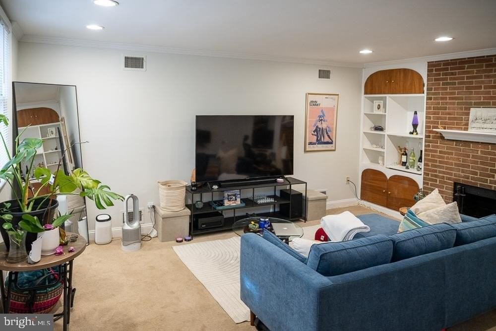 420 1/2 N Saint Asaph St - Photo 6 of 28